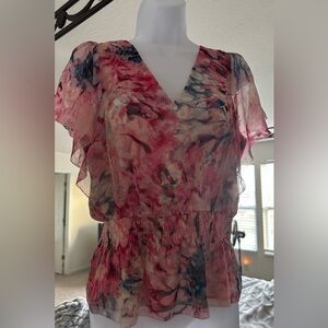 White House Black Market Pink and Blue Floral V-Neck Flutter Sleeve Top